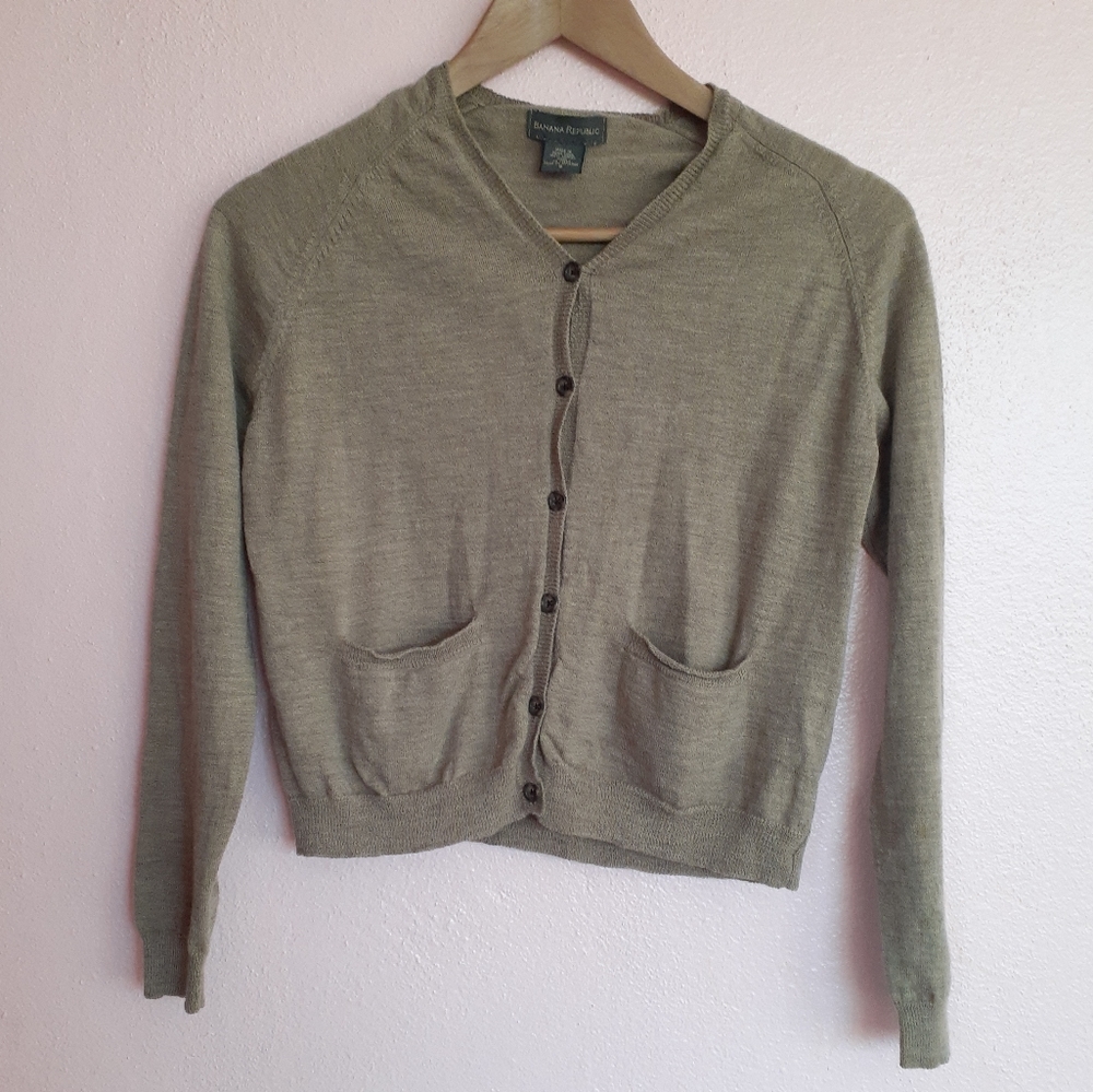 Banana Republic light brown cardigan with buttons